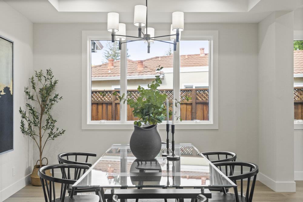 Detail Gallery Image 31 of 102 For 1303 American Way, Menlo Park,  CA 94025 - 5 Beds | 5/2 Baths