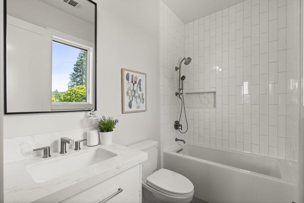 Detail Gallery Image 45 of 102 For 1303 American Way, Menlo Park,  CA 94025 - 5 Beds | 5/2 Baths