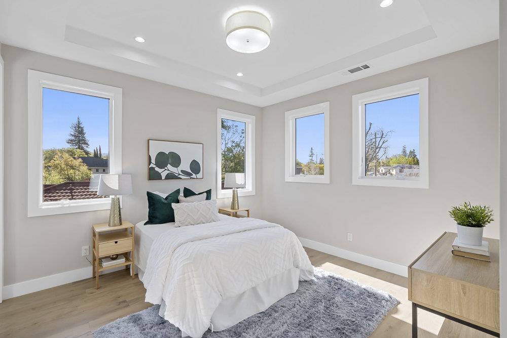Detail Gallery Image 48 of 102 For 1303 American Way, Menlo Park,  CA 94025 - 5 Beds | 5/2 Baths