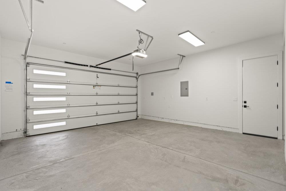 Detail Gallery Image 82 of 102 For 1303 American Way, Menlo Park,  CA 94025 - 5 Beds | 5/2 Baths