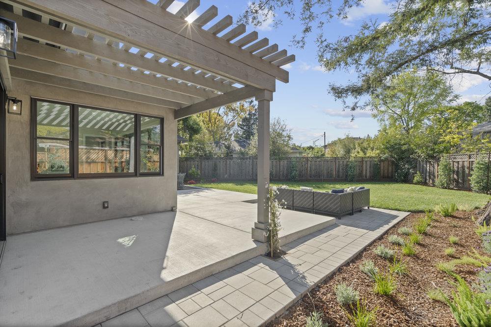 Detail Gallery Image 90 of 102 For 1303 American Way, Menlo Park,  CA 94025 - 5 Beds | 5/2 Baths