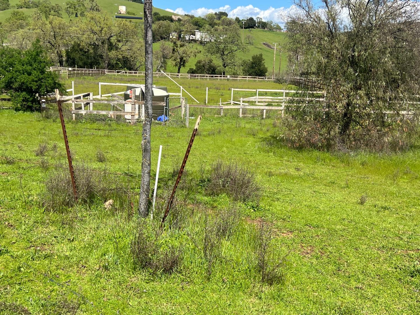 Detail Gallery Image 13 of 62 For 5390 Little Uvas Rd, Morgan Hill,  CA 95037 - 3 Beds | 2/2 Baths