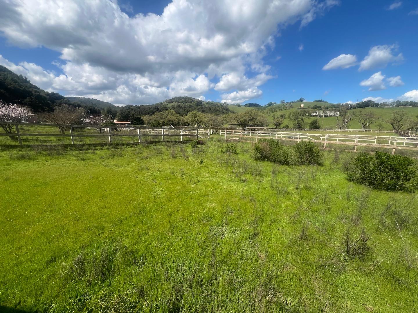 Detail Gallery Image 22 of 62 For 5390 Little Uvas Rd, Morgan Hill,  CA 95037 - 3 Beds | 2/2 Baths