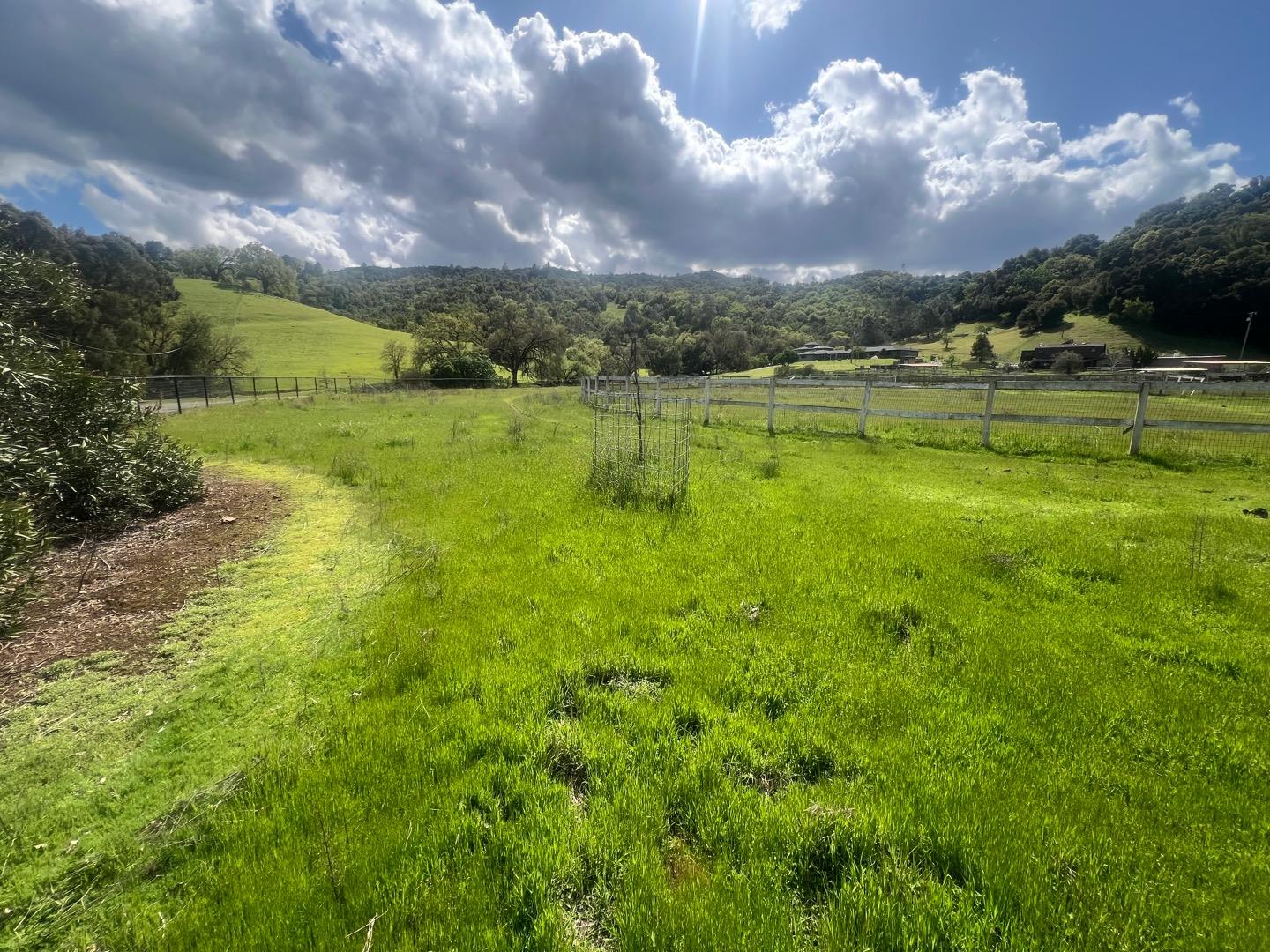 Detail Gallery Image 31 of 62 For 5390 Little Uvas Rd, Morgan Hill,  CA 95037 - 3 Beds | 2/2 Baths
