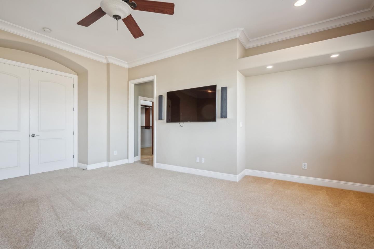 Detail Gallery Image 18 of 89 For 4165 Ashford Cir, Hollister,  CA 95023 - 5 Beds | 3 Baths