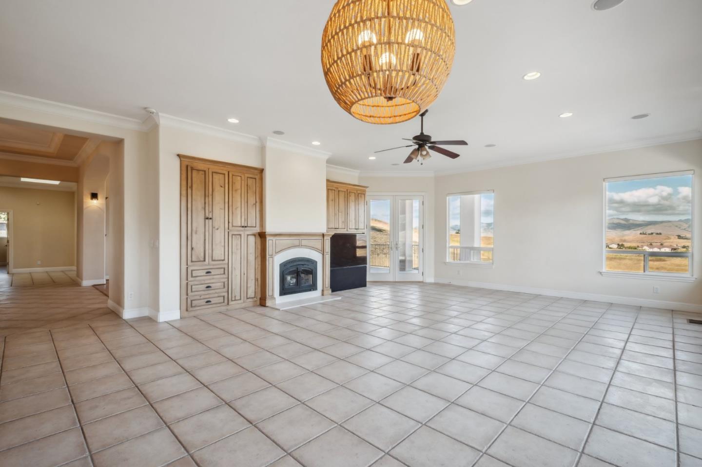 Detail Gallery Image 23 of 89 For 4165 Ashford Cir, Hollister,  CA 95023 - 5 Beds | 3 Baths