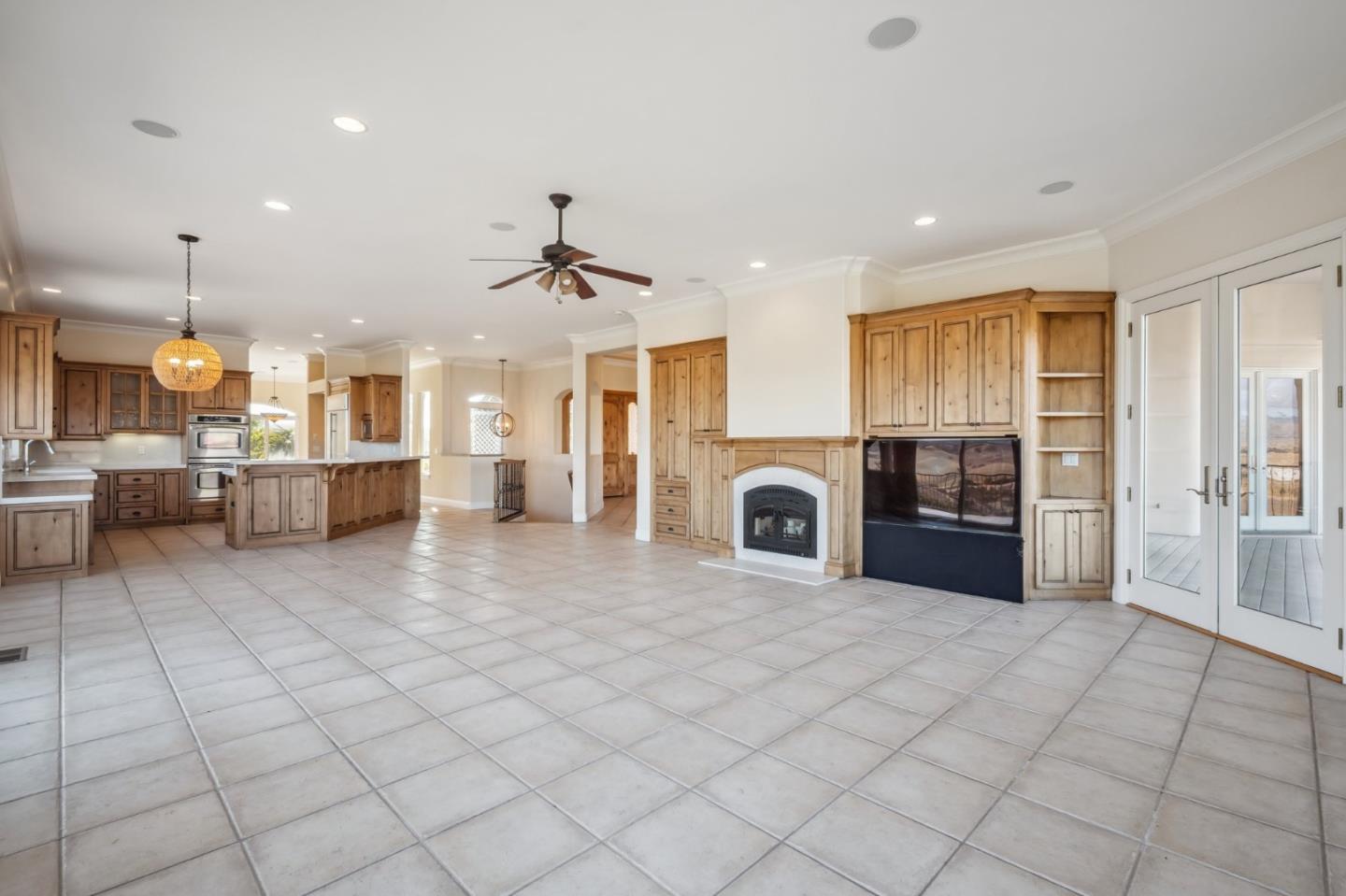 Detail Gallery Image 24 of 89 For 4165 Ashford Cir, Hollister,  CA 95023 - 5 Beds | 3 Baths