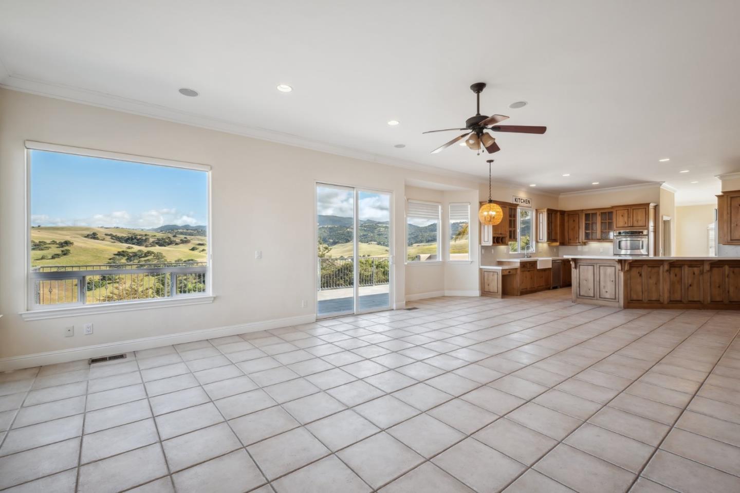 Detail Gallery Image 25 of 89 For 4165 Ashford Cir, Hollister,  CA 95023 - 5 Beds | 3 Baths