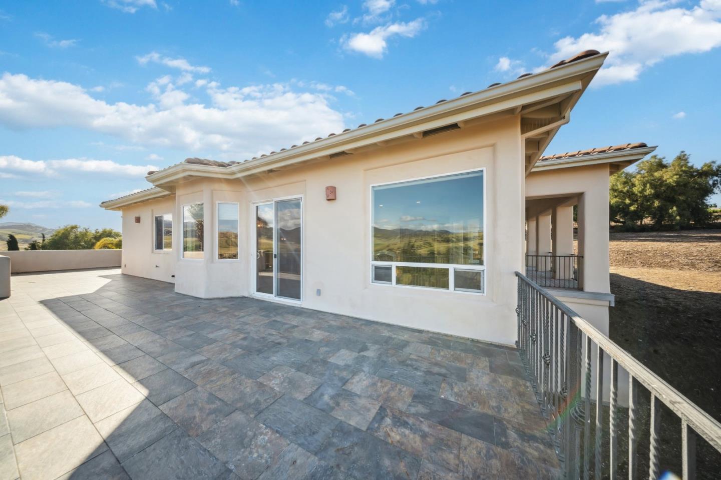 Detail Gallery Image 37 of 89 For 4165 Ashford Cir, Hollister,  CA 95023 - 5 Beds | 3 Baths