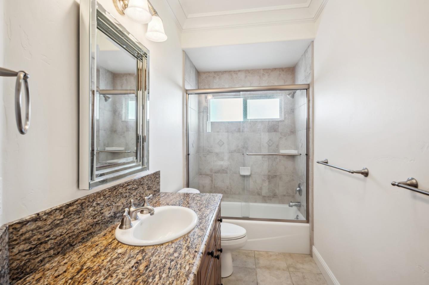 Detail Gallery Image 42 of 89 For 4165 Ashford Cir, Hollister,  CA 95023 - 5 Beds | 3 Baths