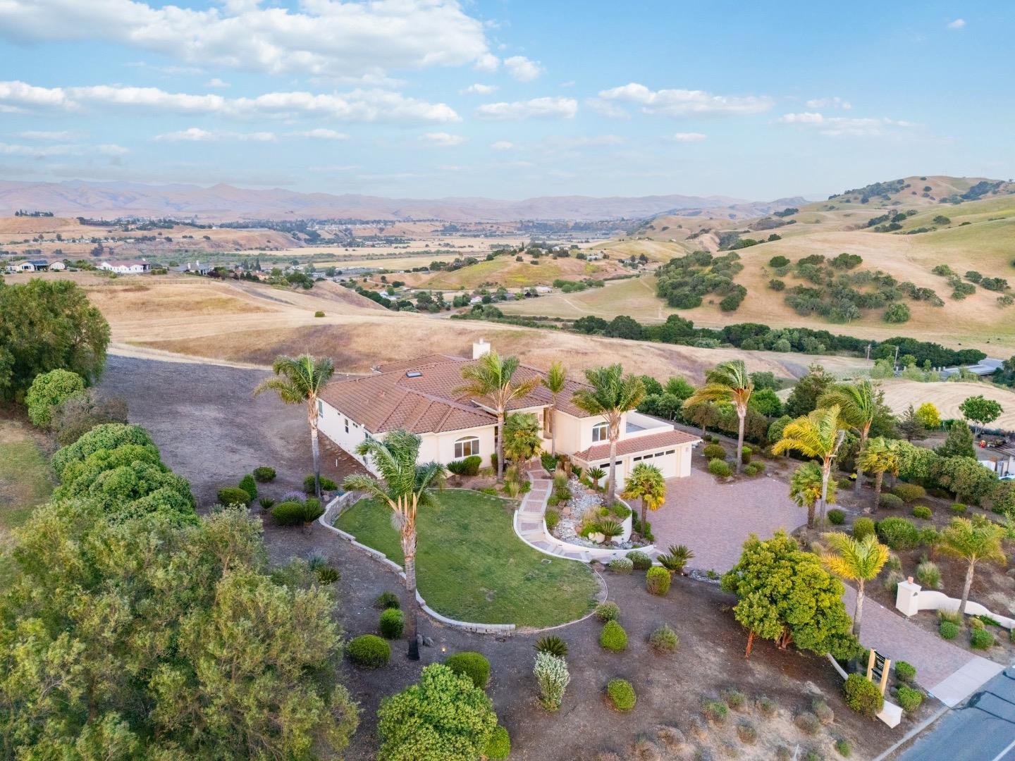 Detail Gallery Image 65 of 89 For 4165 Ashford Cir, Hollister,  CA 95023 - 5 Beds | 3 Baths
