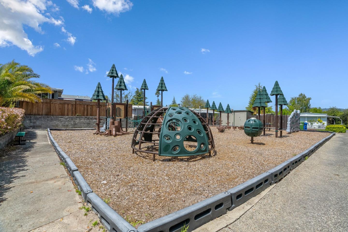 Detail Gallery Image 33 of 34 For 444 Whispering Pines #130,  Scotts Valley,  CA 95066 - 3 Beds | 2 Baths