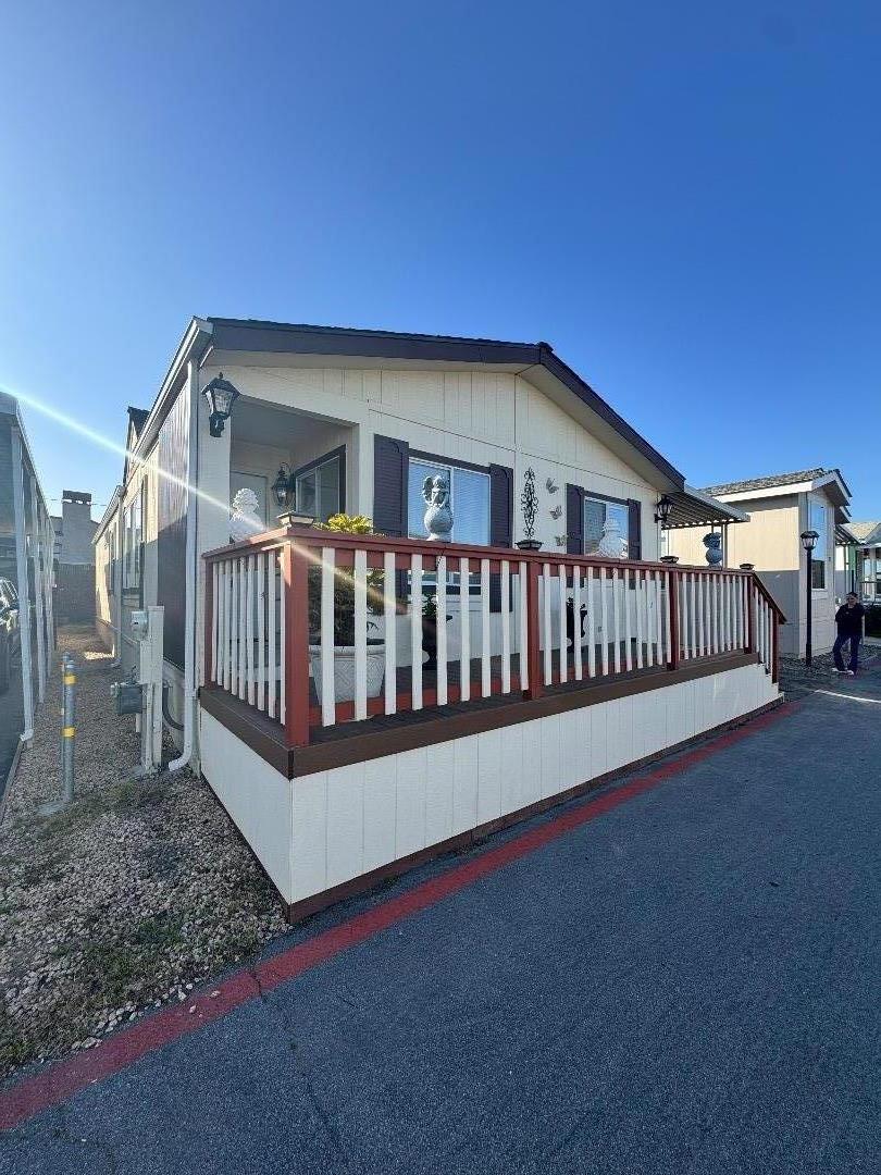 Detail Gallery Image 1 of 15 For 20 Russell Rd #22,  Salinas,  CA 93906 - 3 Beds | 2 Baths