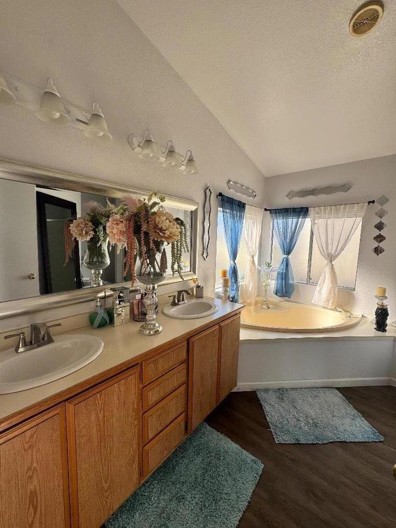 Detail Gallery Image 11 of 15 For 20 Russell Rd #22,  Salinas,  CA 93906 - 3 Beds | 2 Baths