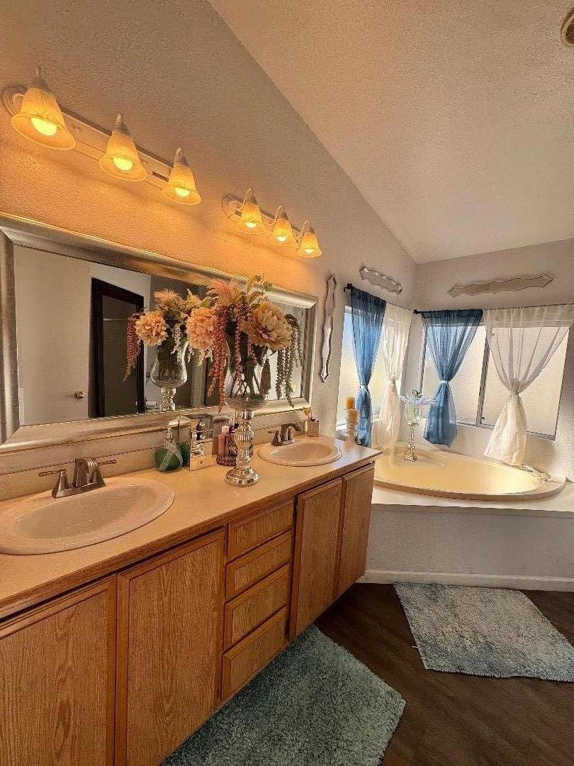 Detail Gallery Image 12 of 15 For 20 Russell Rd #22,  Salinas,  CA 93906 - 3 Beds | 2 Baths