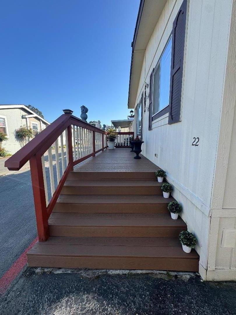 Detail Gallery Image 2 of 15 For 20 Russell Rd #22,  Salinas,  CA 93906 - 3 Beds | 2 Baths