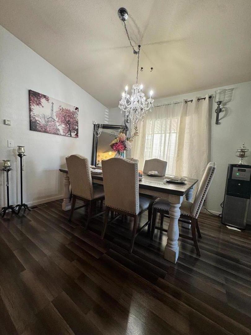 Detail Gallery Image 5 of 15 For 20 Russell Rd #22,  Salinas,  CA 93906 - 3 Beds | 2 Baths