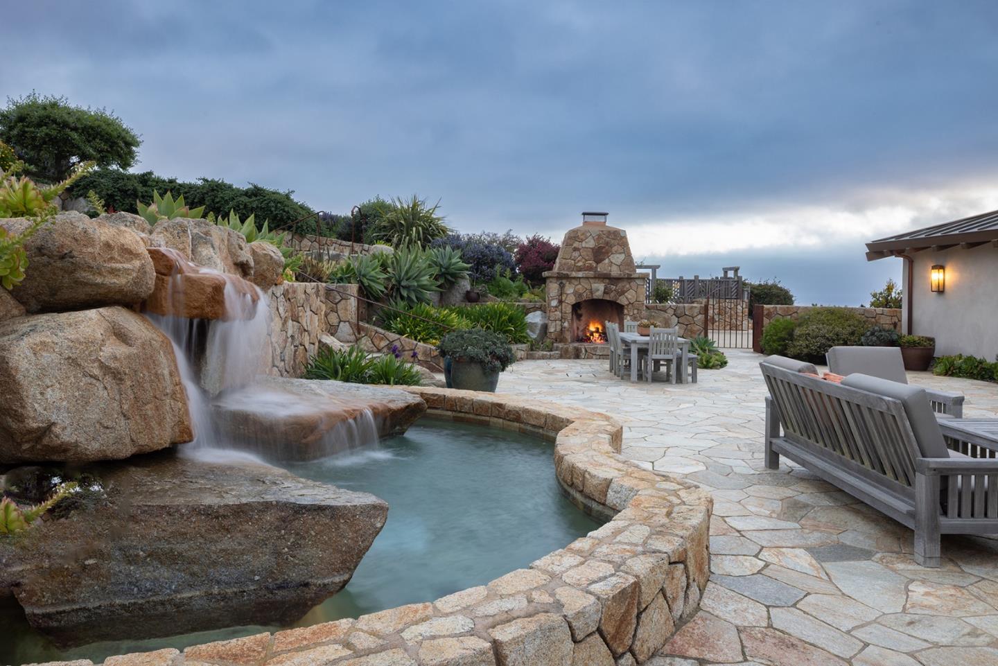 Detail Gallery Image 18 of 58 For 31453 Highway 1, Carmel,  CA 93923 - 5 Beds | 6 Baths