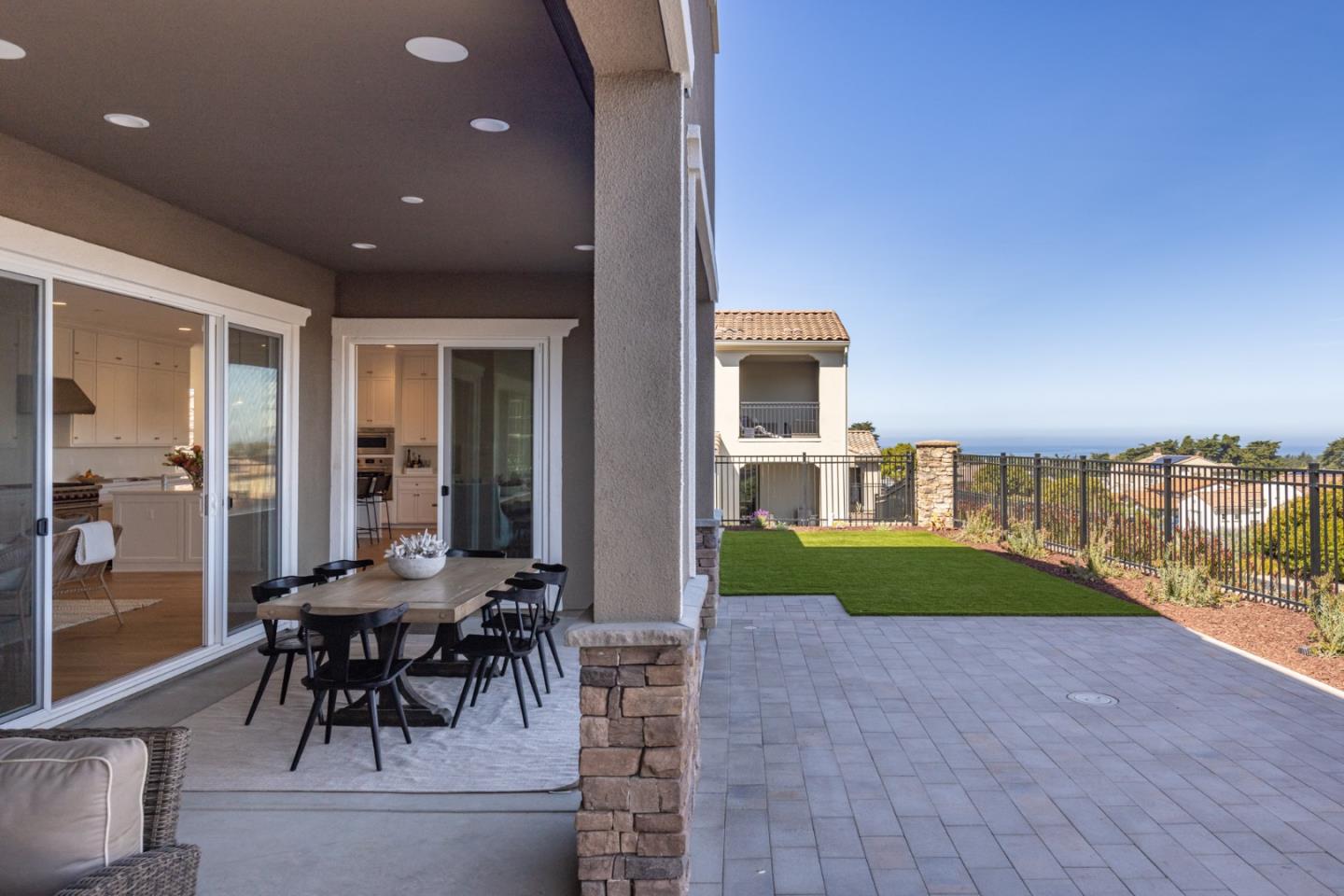 Detail Gallery Image 10 of 32 For 1771 Fairway Dr, Seaside,  CA 93955 - 5 Beds | 4/1 Baths