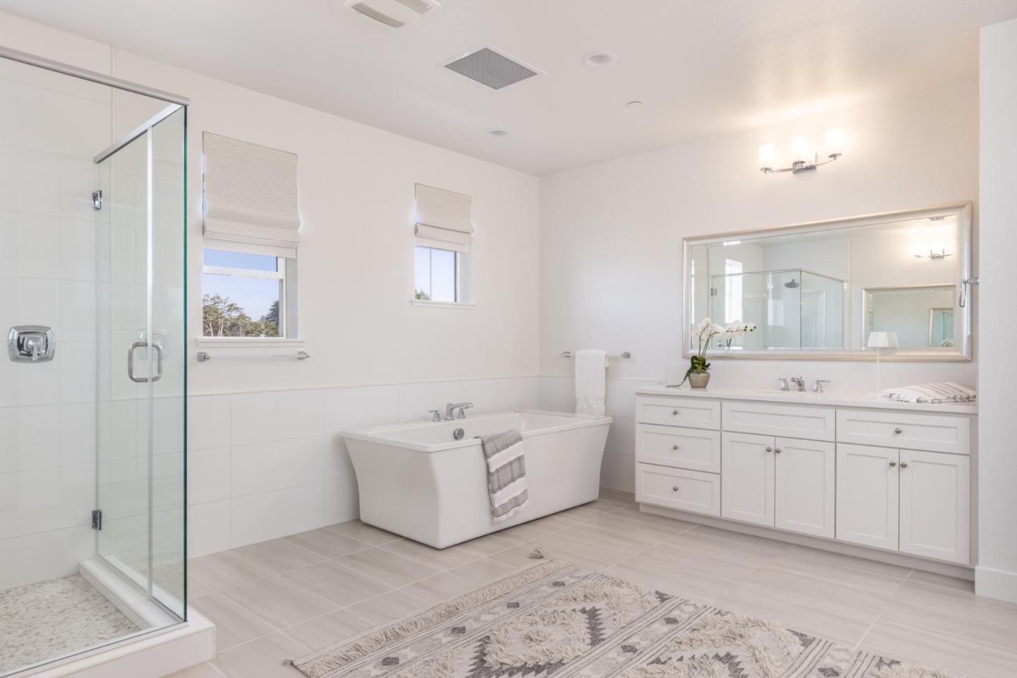 Detail Gallery Image 28 of 32 For 1771 Fairway Dr, Seaside,  CA 93955 - 5 Beds | 4/1 Baths