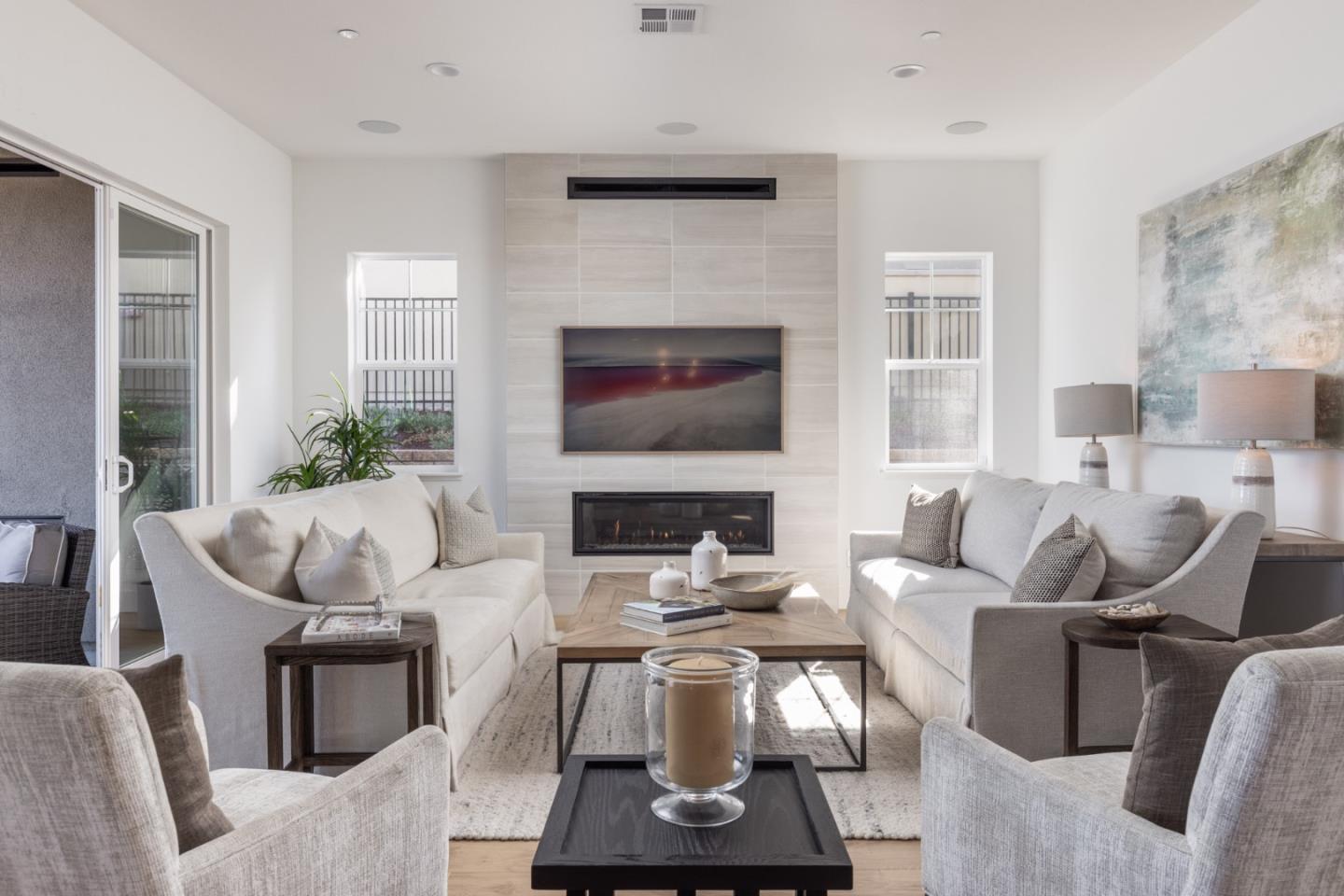 Detail Gallery Image 5 of 32 For 1771 Fairway Dr, Seaside,  CA 93955 - 5 Beds | 4/1 Baths