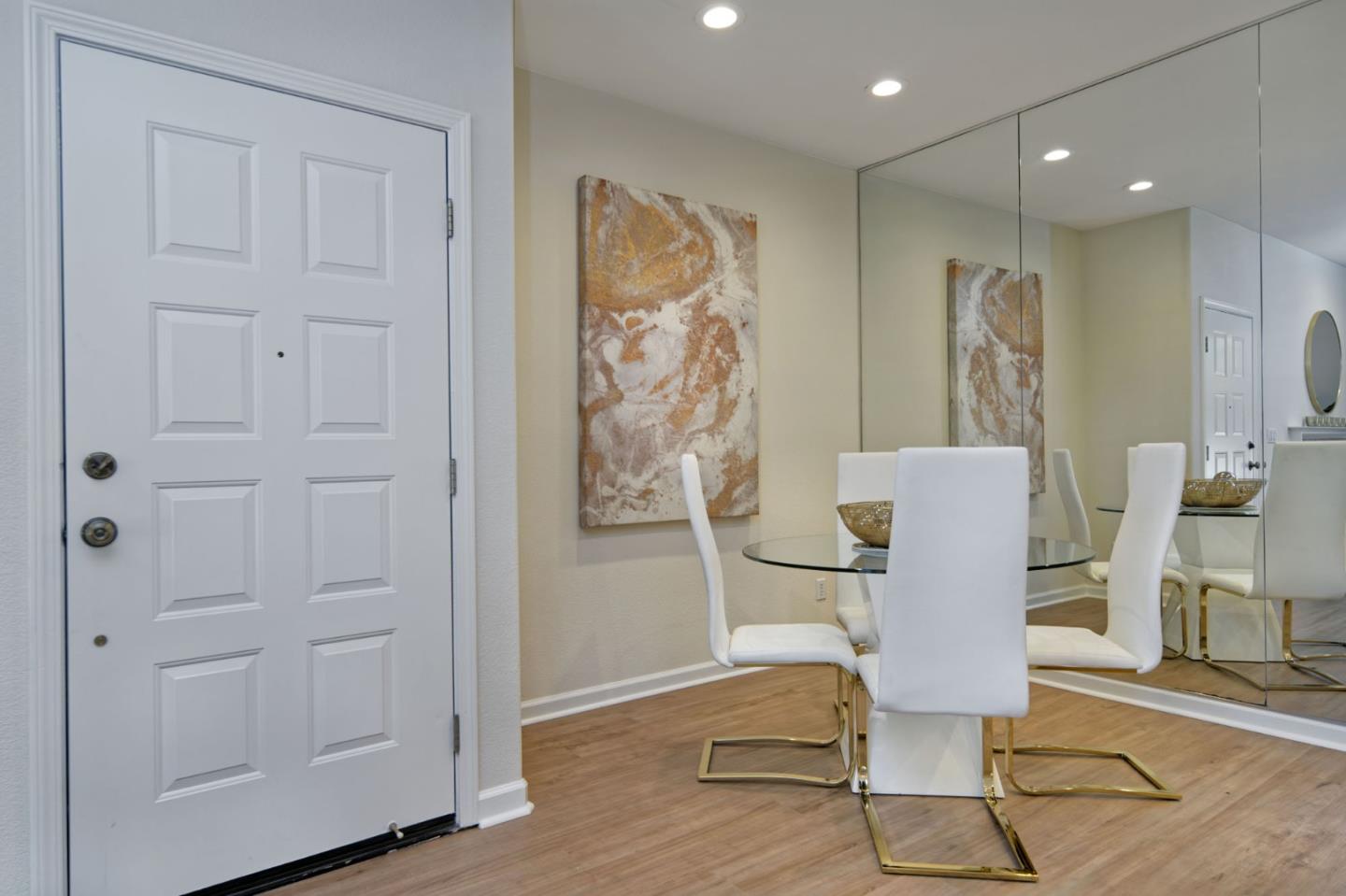 Detail Gallery Image 4 of 40 For 5947 Lake Hennessy Ct, San Jose,  CA 95123 - 1 Beds | 1 Baths