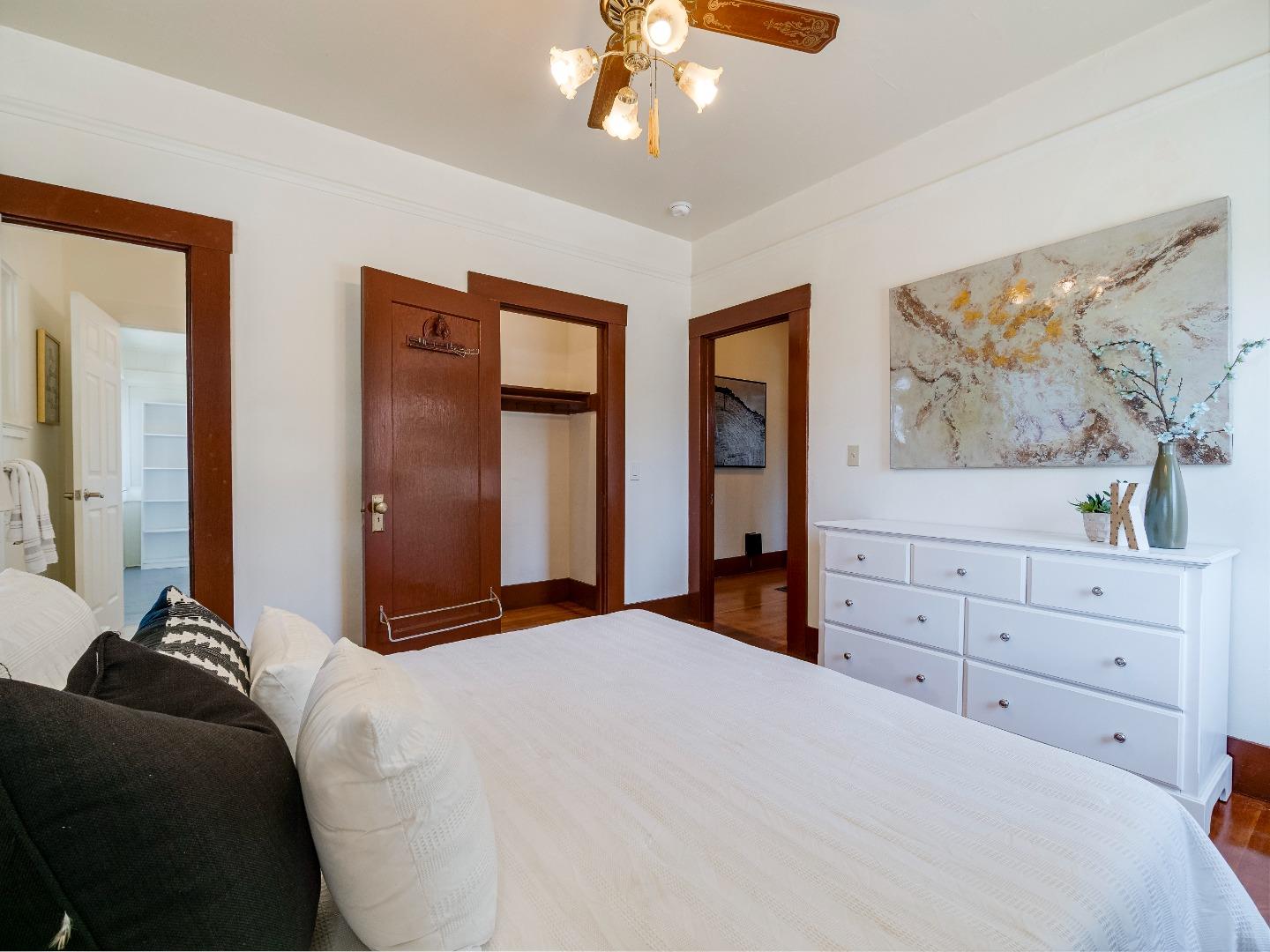 Detail Gallery Image 19 of 39 For 906 West St, Hollister,  CA 95023 - 3 Beds | 1/1 Baths