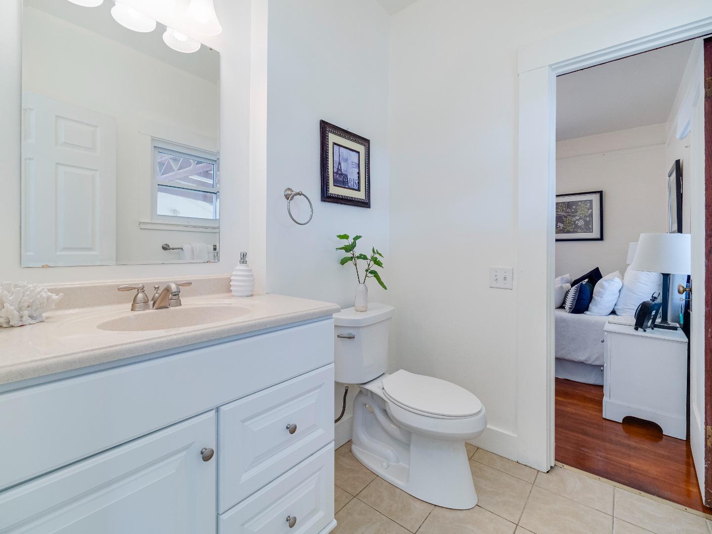 Detail Gallery Image 20 of 39 For 906 West St, Hollister,  CA 95023 - 3 Beds | 1/1 Baths