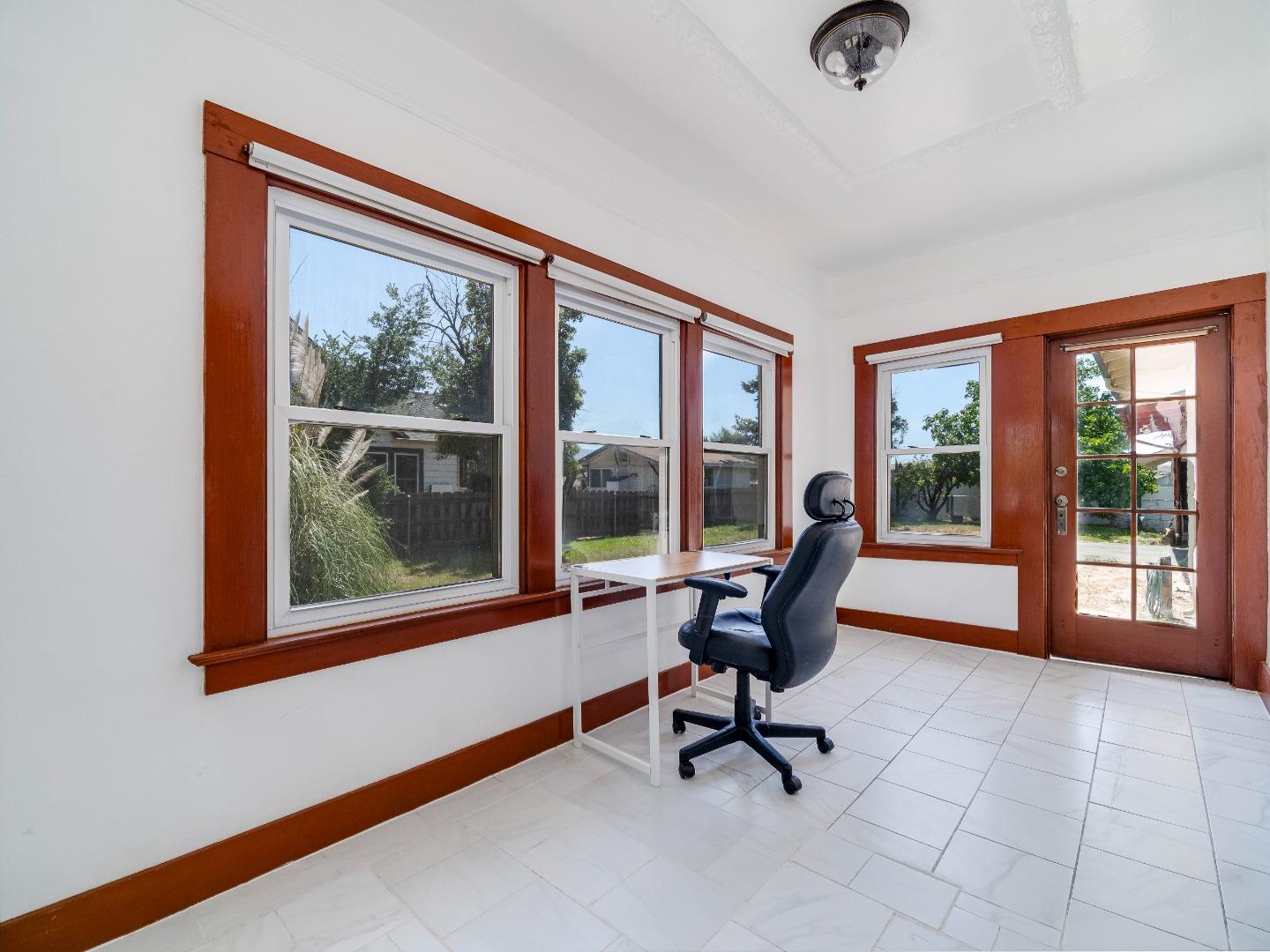 Detail Gallery Image 24 of 39 For 906 West St, Hollister,  CA 95023 - 3 Beds | 1/1 Baths