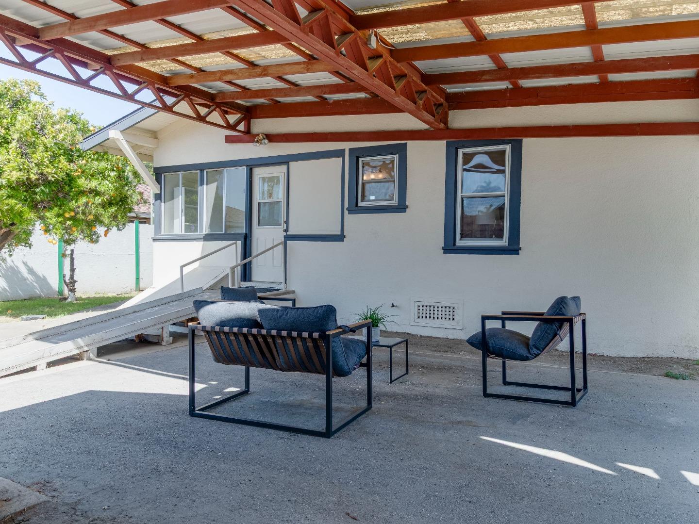 Detail Gallery Image 32 of 39 For 906 West St, Hollister,  CA 95023 - 3 Beds | 1/1 Baths