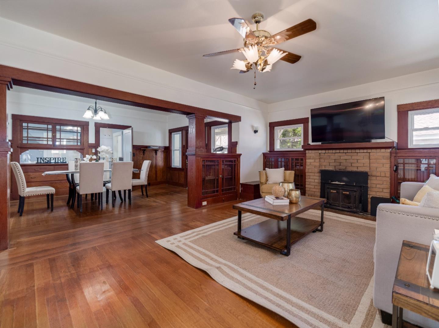 Detail Gallery Image 6 of 39 For 906 West St, Hollister,  CA 95023 - 3 Beds | 1/1 Baths
