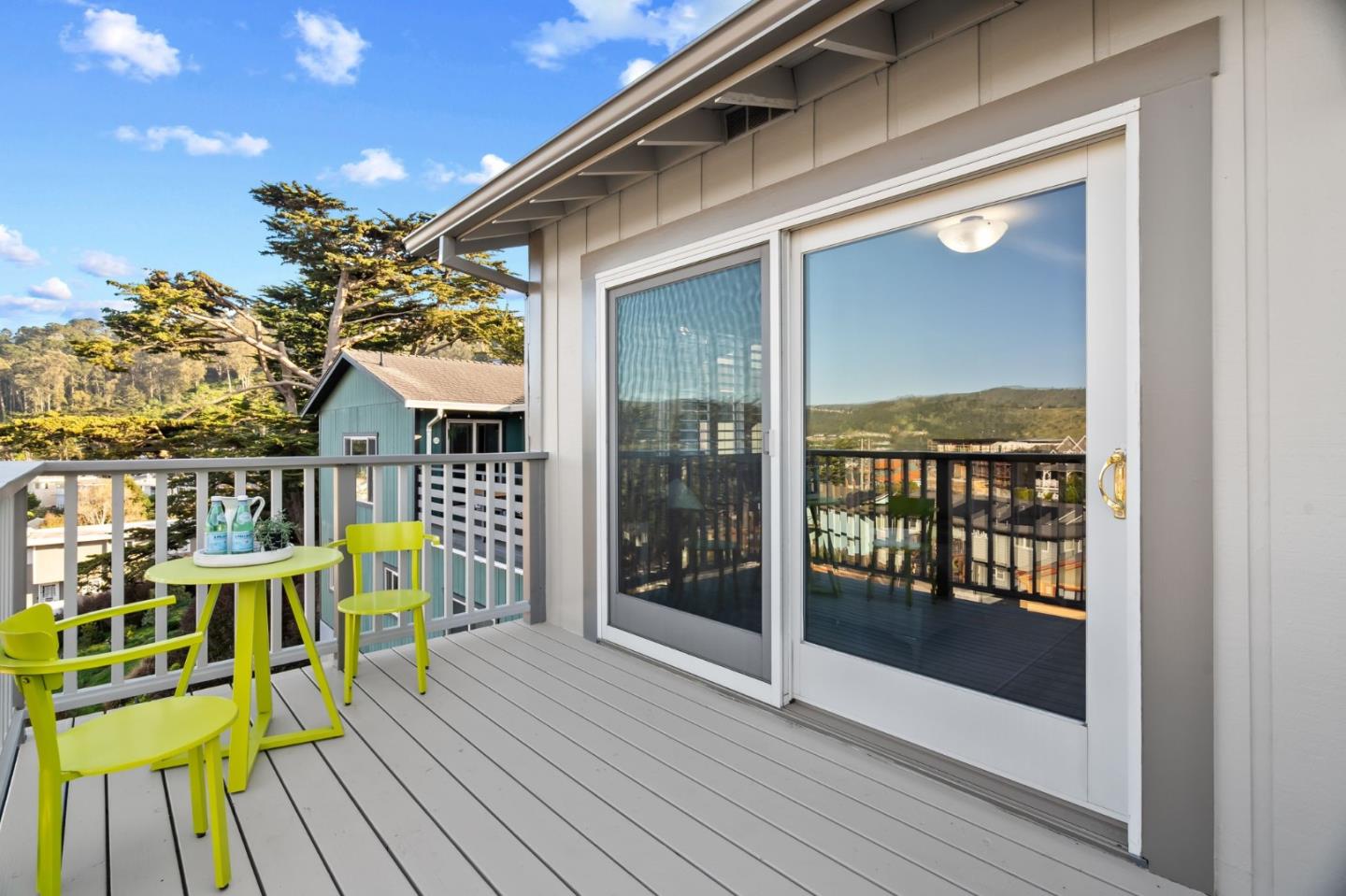Detail Gallery Image 10 of 61 For 115 Stanley Ave, Pacifica,  CA 94044 - 5 Beds | 3/1 Baths