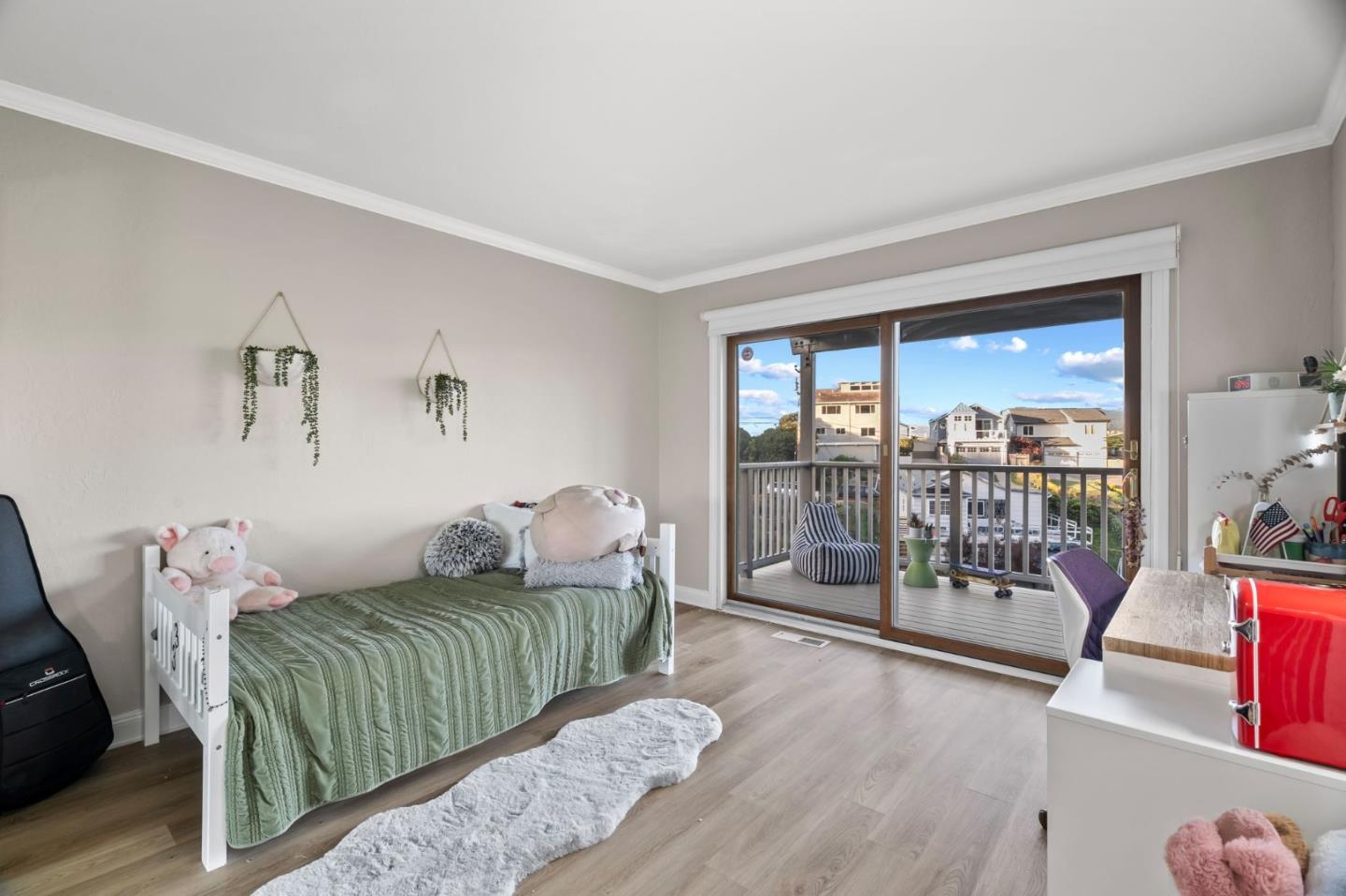Detail Gallery Image 26 of 61 For 115 Stanley Ave, Pacifica,  CA 94044 - 5 Beds | 3/1 Baths