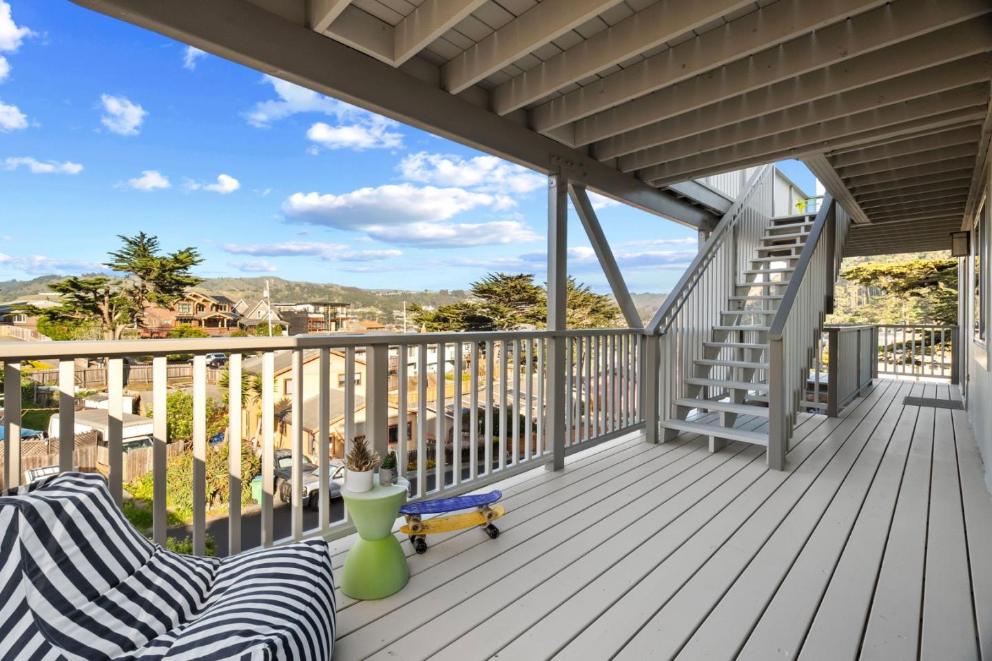 Detail Gallery Image 27 of 61 For 115 Stanley Ave, Pacifica,  CA 94044 - 5 Beds | 3/1 Baths