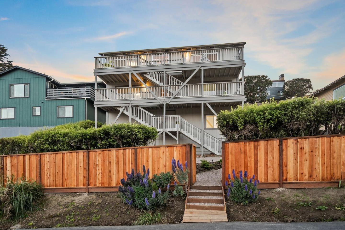Detail Gallery Image 50 of 61 For 115 Stanley Ave, Pacifica,  CA 94044 - 5 Beds | 3/1 Baths