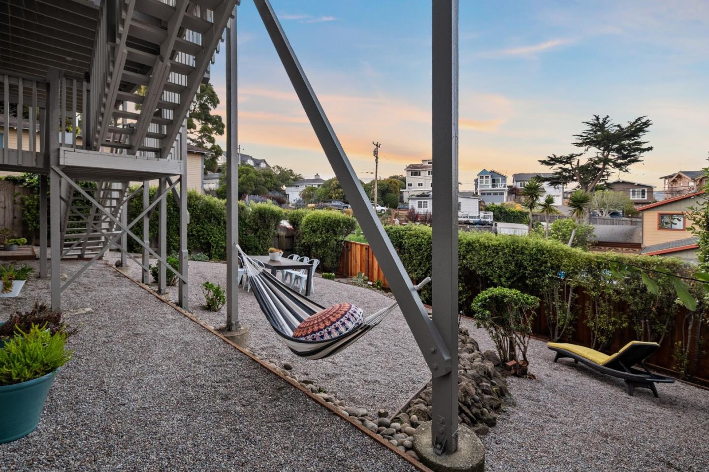 Detail Gallery Image 54 of 61 For 115 Stanley Ave, Pacifica,  CA 94044 - 5 Beds | 3/1 Baths