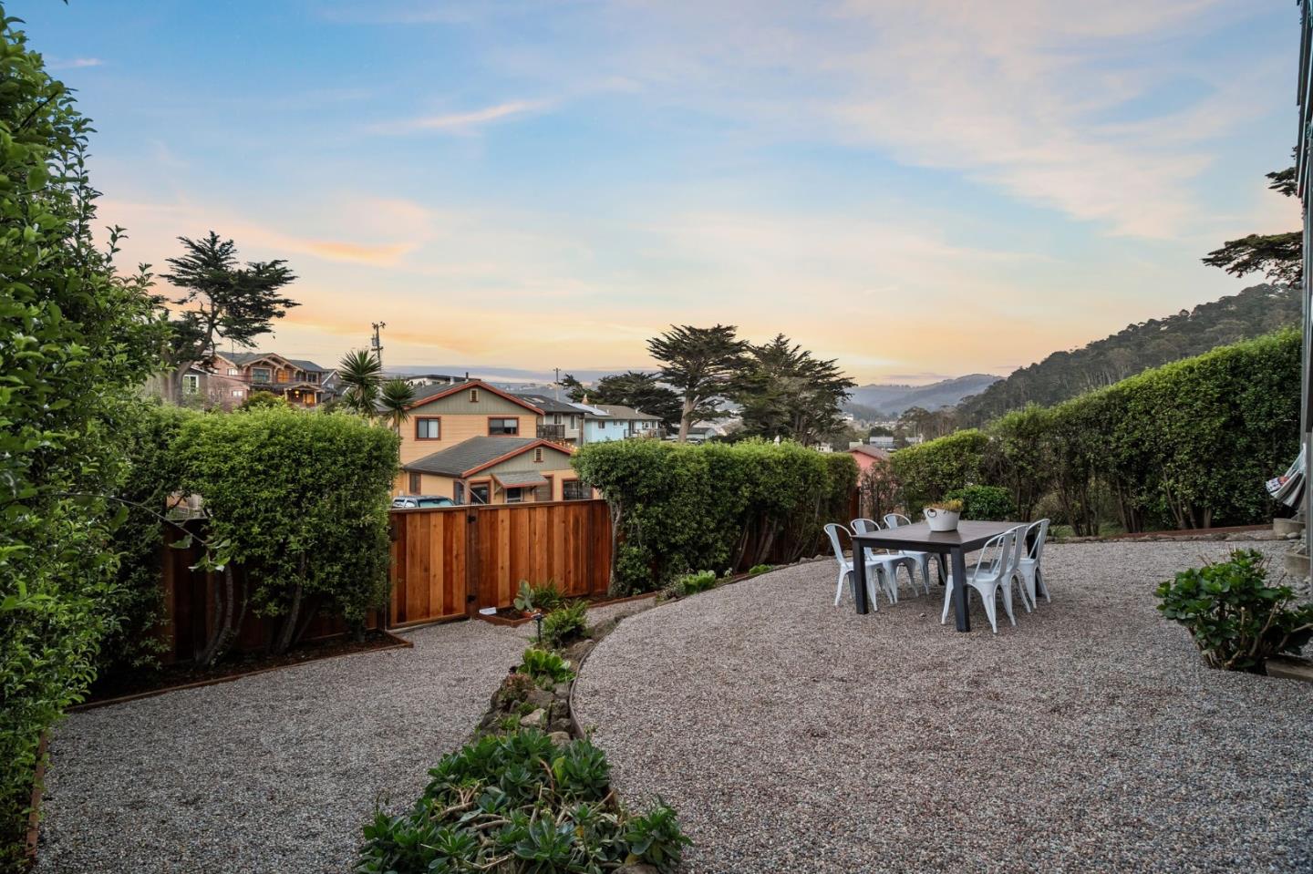 Detail Gallery Image 55 of 61 For 115 Stanley Ave, Pacifica,  CA 94044 - 5 Beds | 3/1 Baths