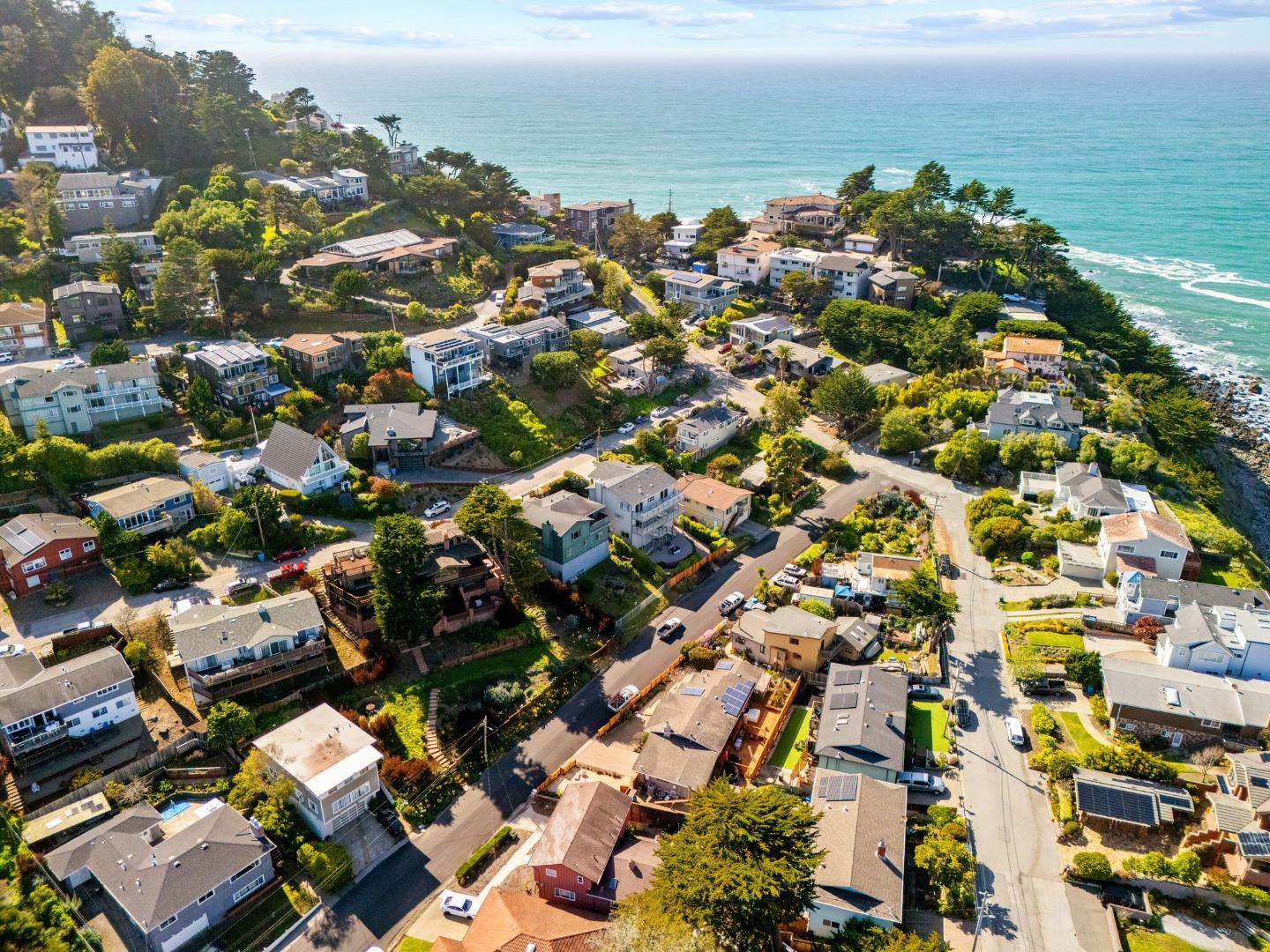 Detail Gallery Image 56 of 61 For 115 Stanley Ave, Pacifica,  CA 94044 - 5 Beds | 3/1 Baths
