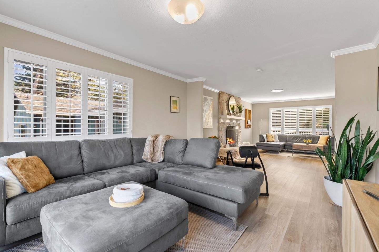 Detail Gallery Image 8 of 61 For 115 Stanley Ave, Pacifica,  CA 94044 - 5 Beds | 3/1 Baths