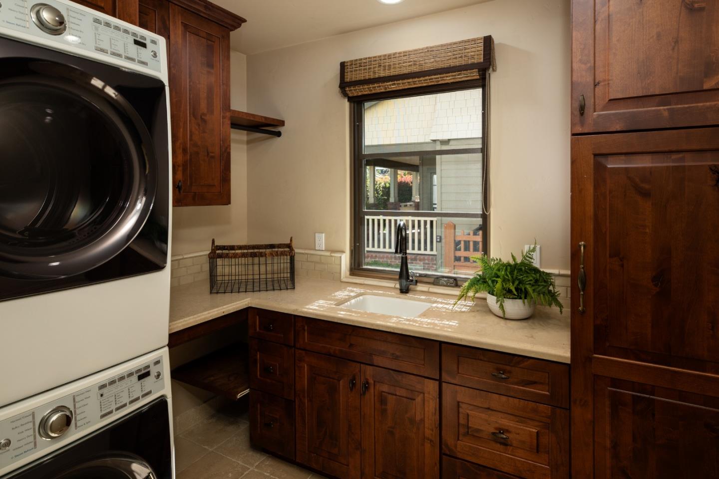 Detail Gallery Image 18 of 58 For 16922 Mitchell Ave, Los Gatos,  CA 95032 - 4 Beds | 3/1 Baths