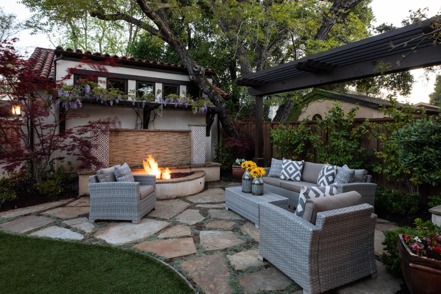 Detail Gallery Image 43 of 58 For 16922 Mitchell Ave, Los Gatos,  CA 95032 - 4 Beds | 3/1 Baths