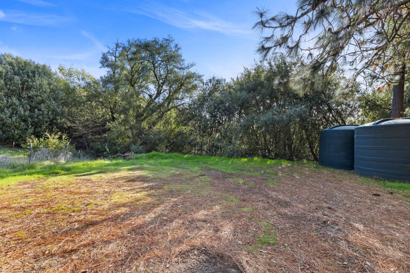 Detail Gallery Image 8 of 9 For 6024 Fullen Rd, Murphys,  CA 95247 - 1 Beds | 1 Baths