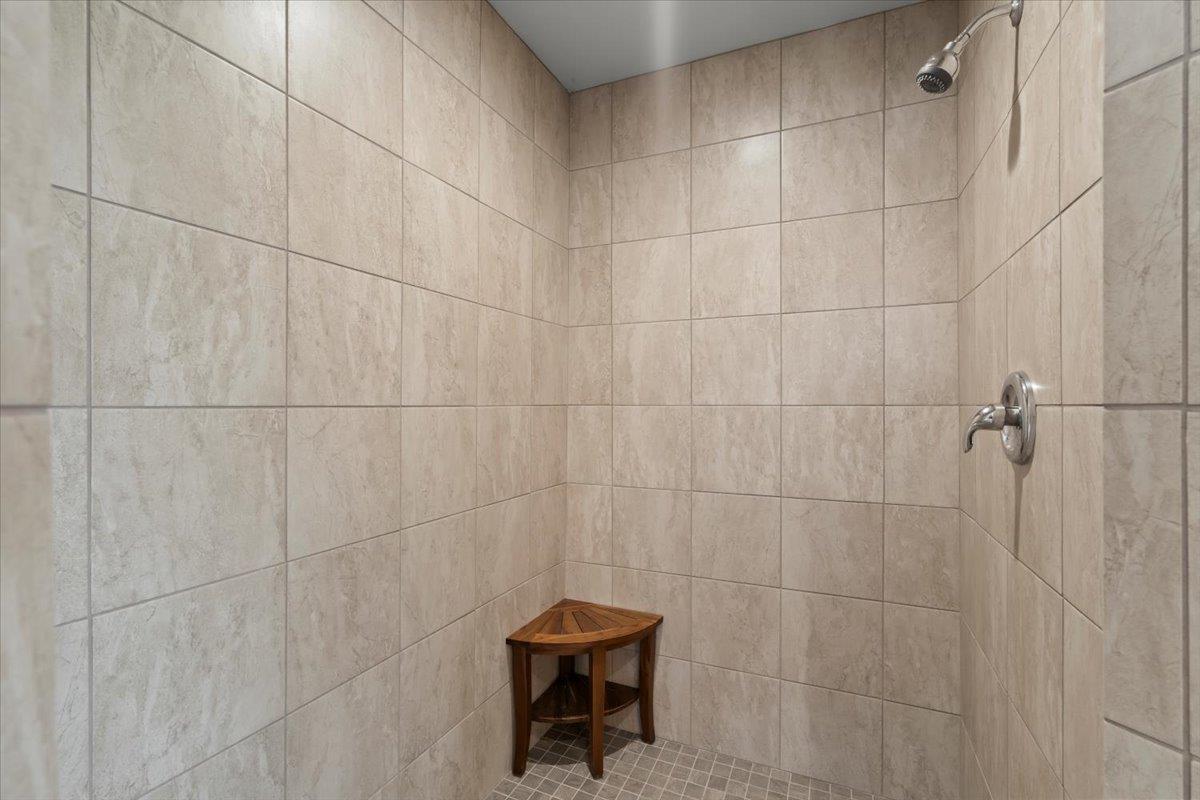 Detail Gallery Image 16 of 25 For 22500 Pacheco Pass Hwy, –,  CA 95023 - 3 Beds | 2 Baths