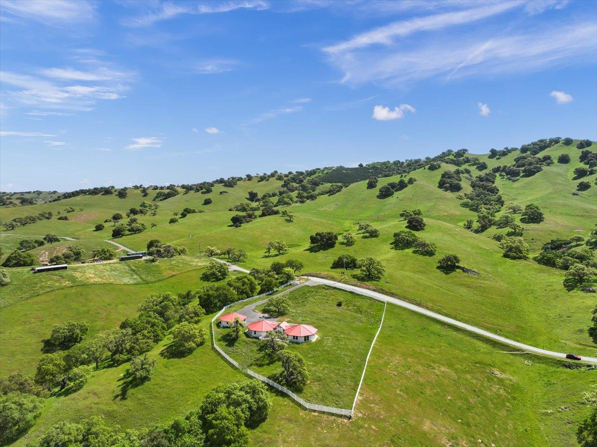 Detail Gallery Image 21 of 25 For 22500 Pacheco Pass Hwy, –,  CA 95023 - 3 Beds | 2 Baths