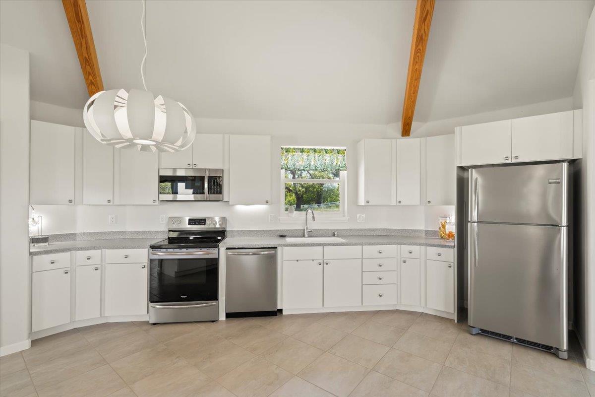 Detail Gallery Image 7 of 25 For 22500 Pacheco Pass Hwy, –,  CA 95023 - 3 Beds | 2 Baths