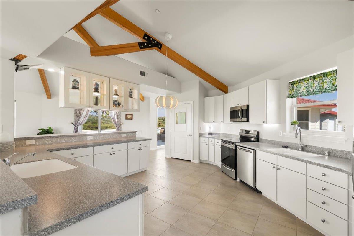 Detail Gallery Image 8 of 25 For 22500 Pacheco Pass Hwy, –,  CA 95023 - 3 Beds | 2 Baths
