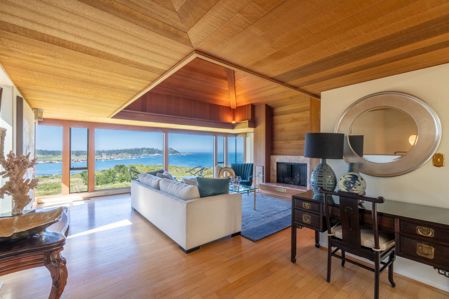 Detail Gallery Image 5 of 28 For 2952 Cuesta Way, Carmel,  CA 93923 - 3 Beds | 3 Baths