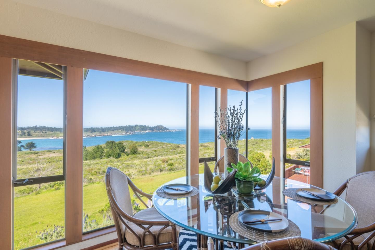 Detail Gallery Image 8 of 28 For 2952 Cuesta Way, Carmel,  CA 93923 - 3 Beds | 3 Baths