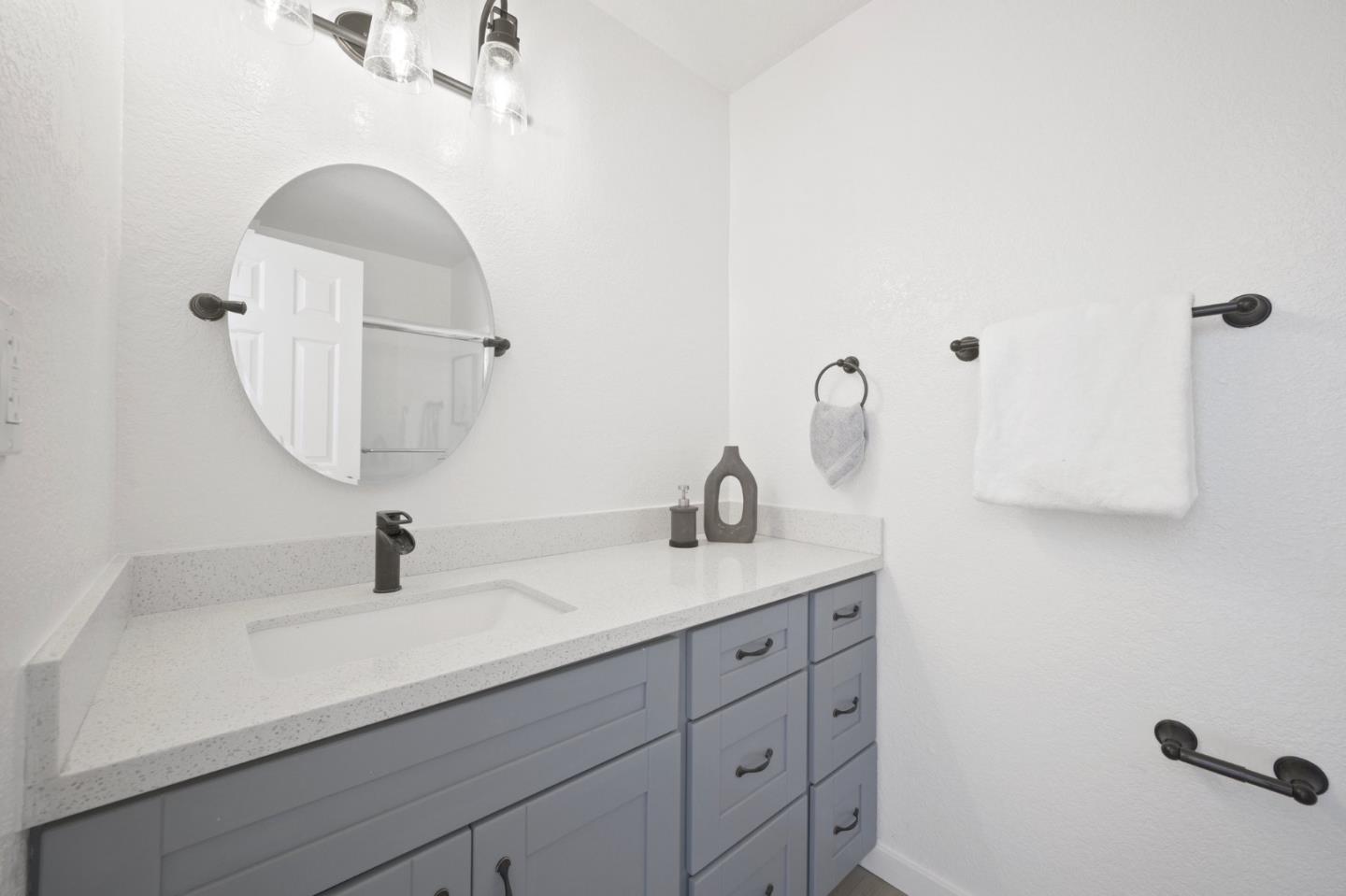 Detail Gallery Image 18 of 31 For 1128 Kayellen Ct, San Jose,  CA 95125 - 2 Beds | 2/1 Baths