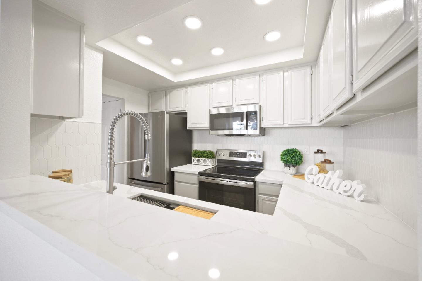 Detail Gallery Image 6 of 31 For 1128 Kayellen Ct, San Jose,  CA 95125 - 2 Beds | 2/1 Baths